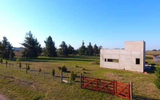 Quinta en Cucullú 2000 m2 – A terminar