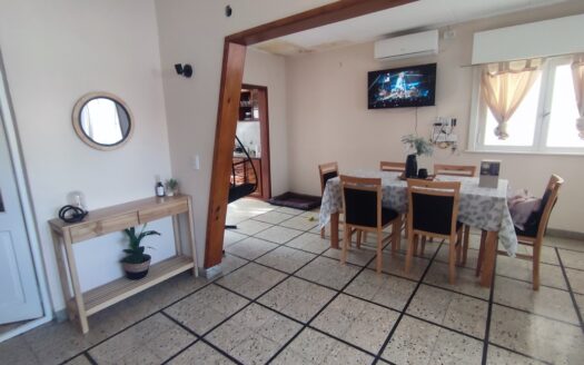 CASA CENTRO – 2 dormitorios – a reciclar