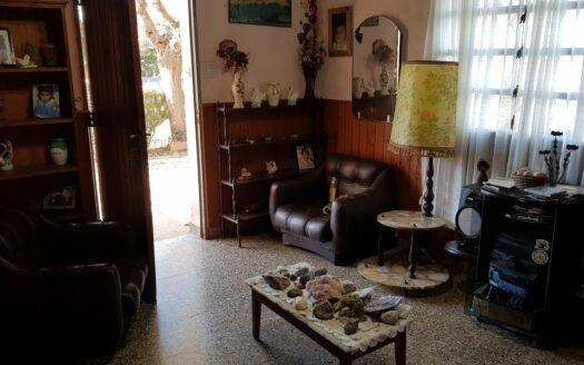EXCEPCIONAL TERRENO – Propiedad y Amplio Terreno en Venta