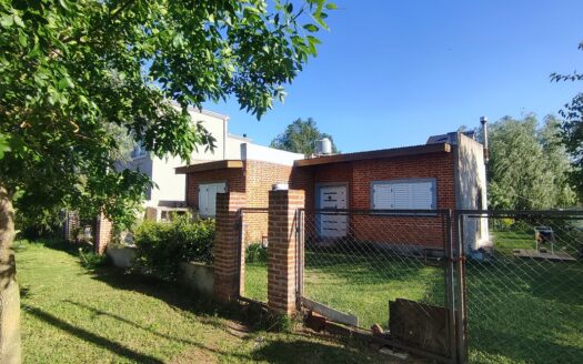 Casa de 2 habitaciones, en Paraje San Alberto