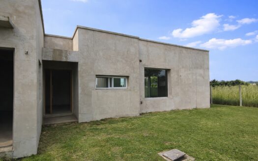 Casa a terminar – B San Francisco 1217 m2