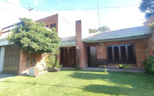 Casa de 4 dormitorios – Centro urbano