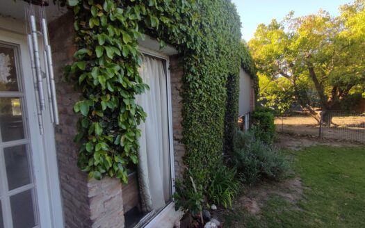 Casa en Barrio San Francisco – 990 m2