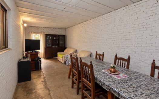 Casa a remodelar en AZCUENAGA – 476 m2