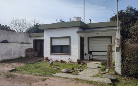 Casa a remodelar en AZCUENAGA – 476 m2